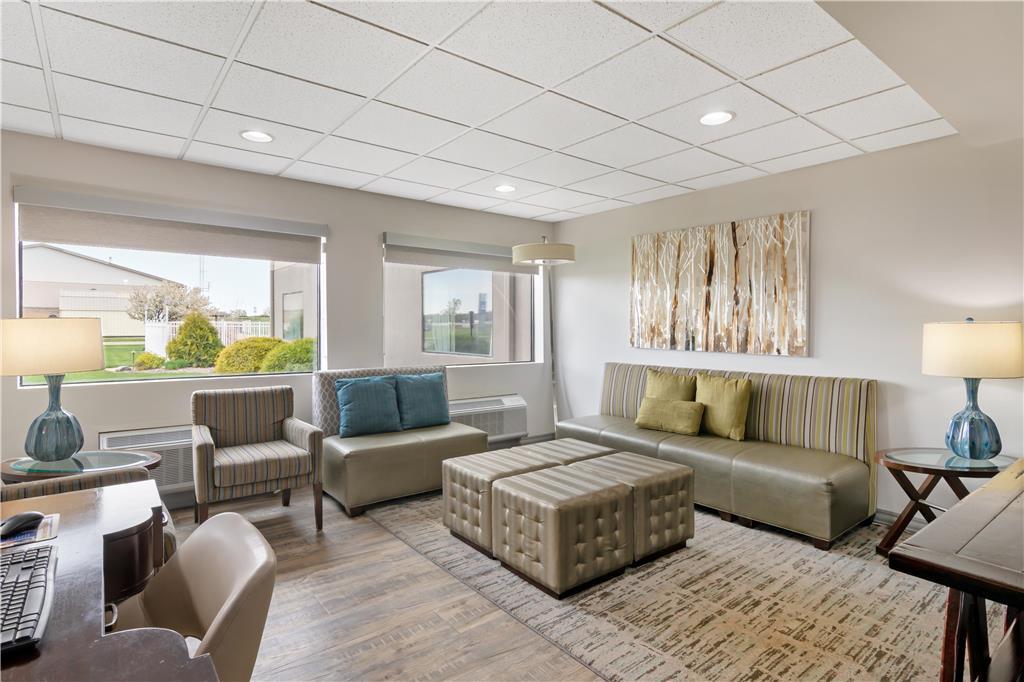 Best Western Brookfield Interior photo
