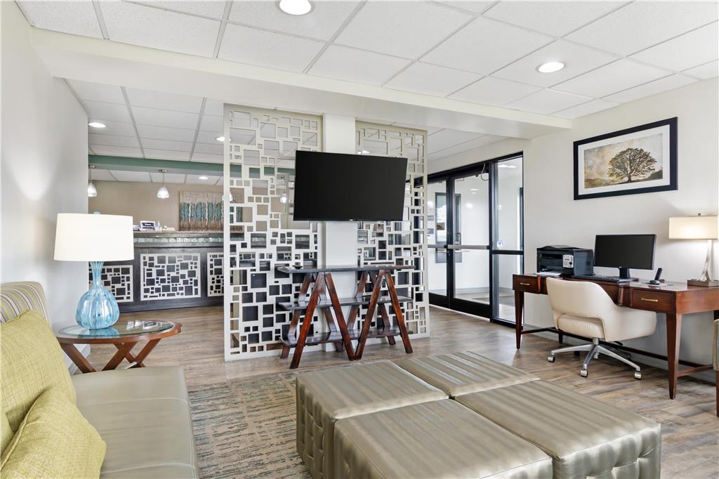 Best Western Brookfield Interior photo